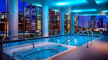 family hotels in downtown Toronto